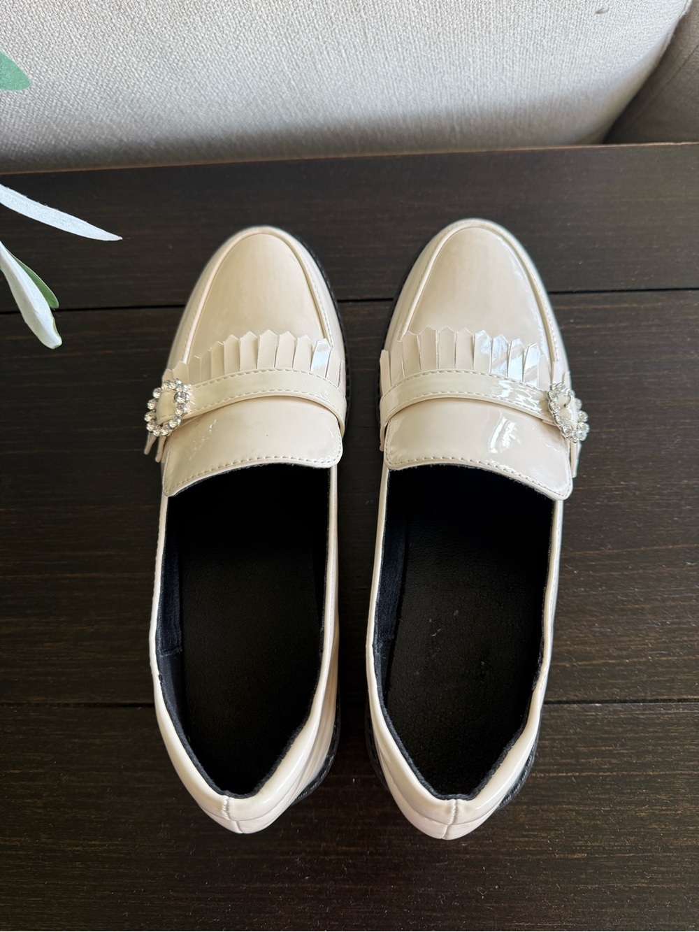 Cream Fringe Loafer Flats with Crystal Buckle new - Picture 3 of 5